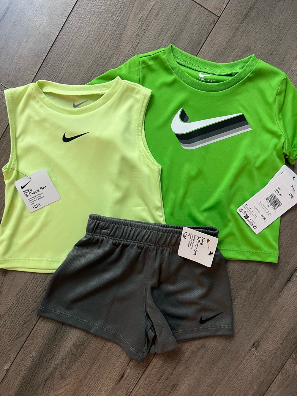 Nike Girls 3-Piece Active Set - Neon Yellow, Bright Green & Charcoal - Picture 1 of 3